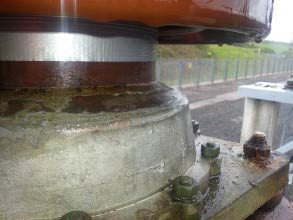 绝缘子和变压器之间的接缝泄露 绝缘子和变压器之间的接缝泄露