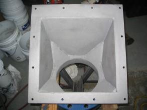 用于处理固体磨料的料斗的内表面遭受强磨损 用于处理固体磨料的料斗的内表面遭受强磨损